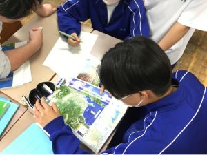 対話する教育実習生の授業